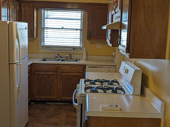 4th image of 4084 Southlawn Ave