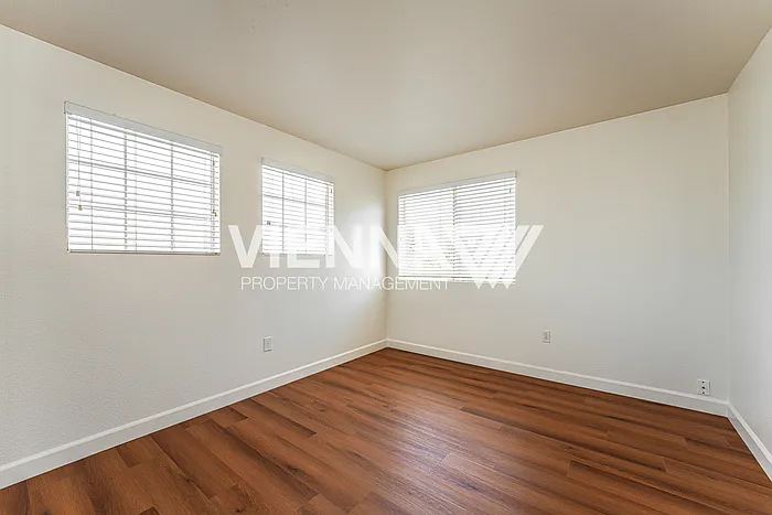 493 Silverhorn Dr — Photo 15