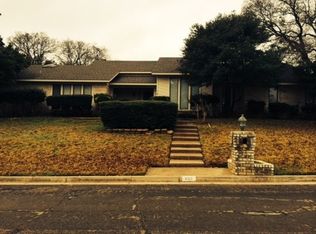 8105 Woodcreek Dr, Woodway, TX 76712