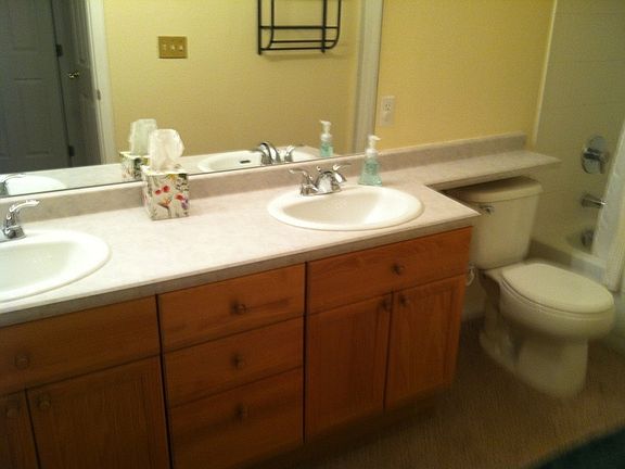 Full Bath with 2 sinks