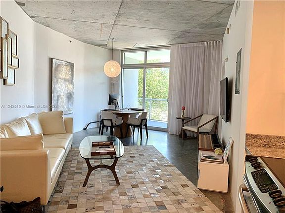 4th image of 2001 Meridian Ave APT 330