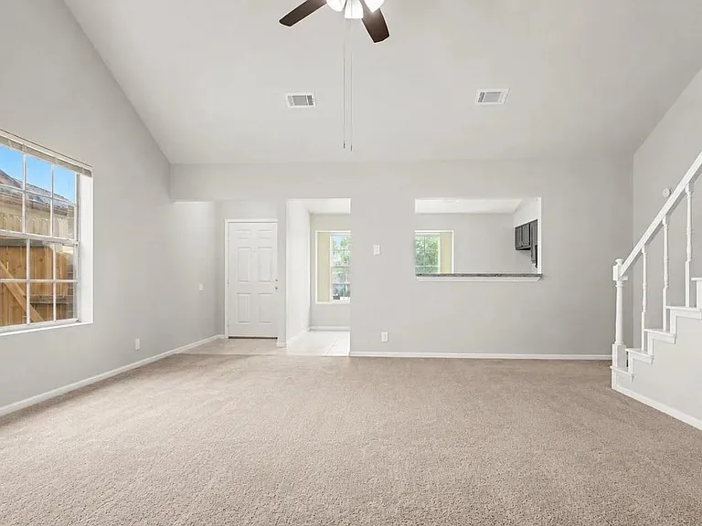 6702 Tamar Dr — Photo 4