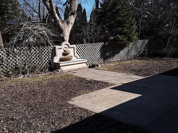 3rd image of 12510 W Joliet Cir