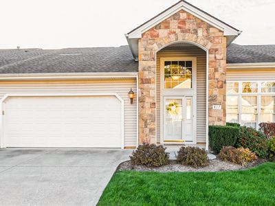 417 Creekside Dr, Mayfield, OH, 44143