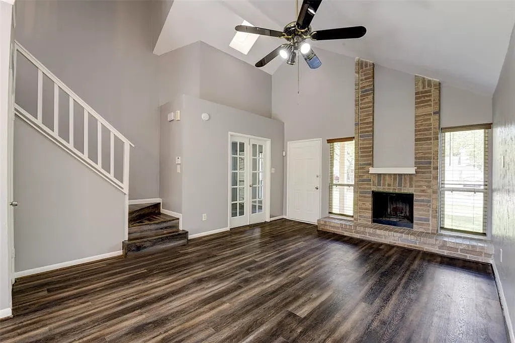 3 bed, 1456 sqft, $1,995 — Photo 2