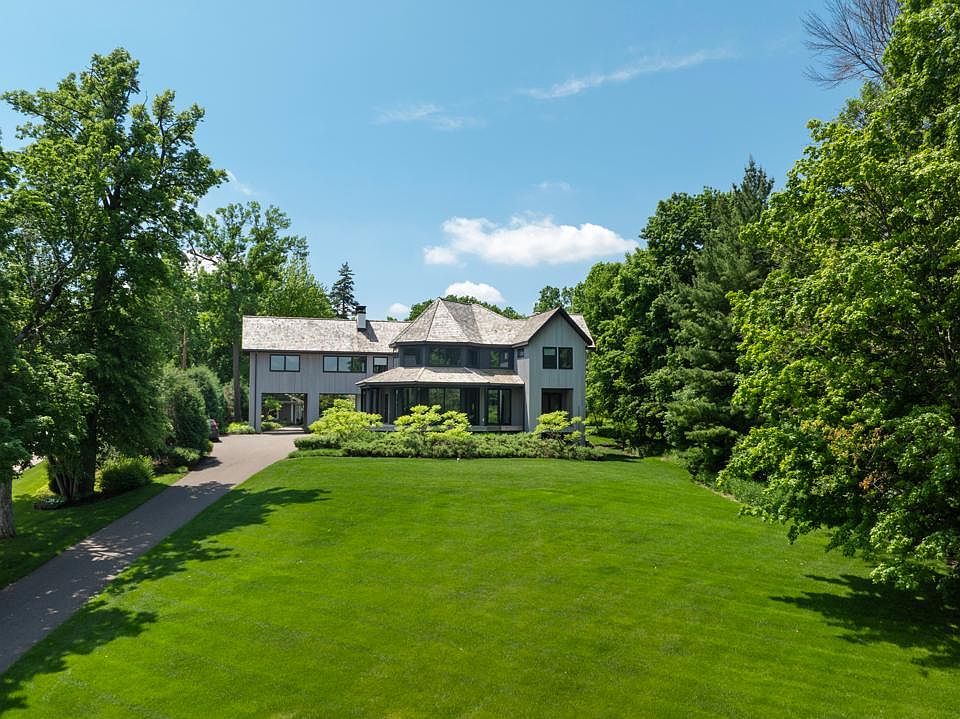 1st image of 2657 Woodbridge Rd