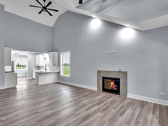5th image of 2080 Waters Edge Dr