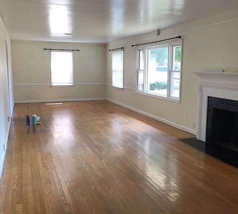 3rd image of 513 Reed Ln