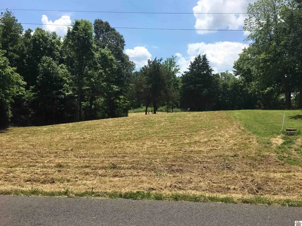 920 Kenmar Rd, Paducah, KY 42003