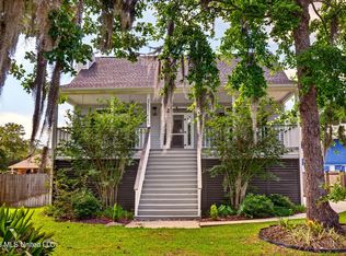 10493 Riviere Vue Dr, Biloxi, MS 39532