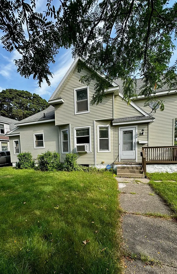 2 bed, 1.0 bath, $1,395 — Photo 1