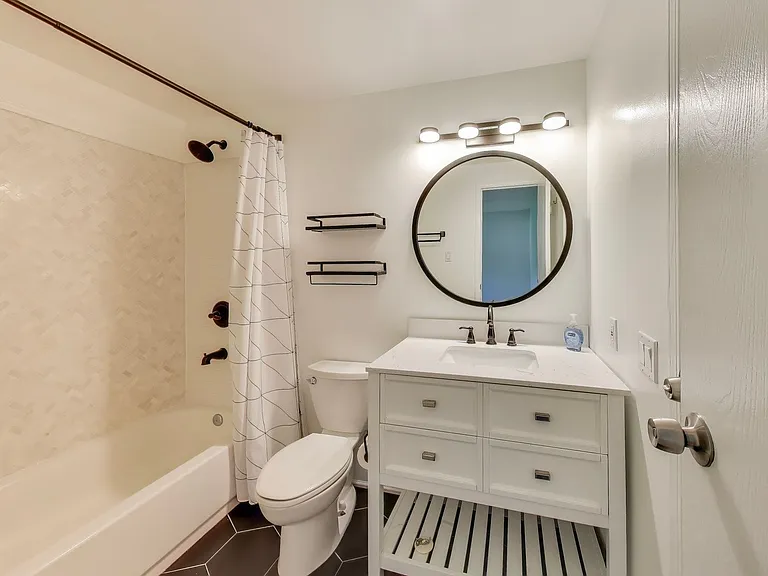 8932 Barrowgate Ct — Photo 9