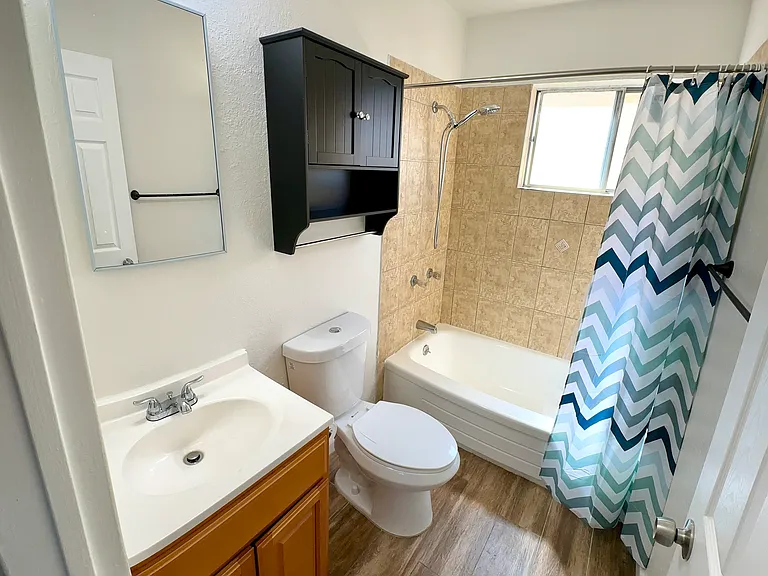 1328 Sutter Ave #4 — Photo 4