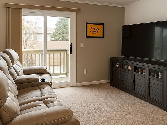 3rd image of 806 Clarinet Blvd E