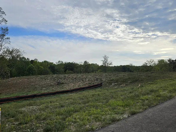 5 Aberdeen Dr, Ona, WV 25545