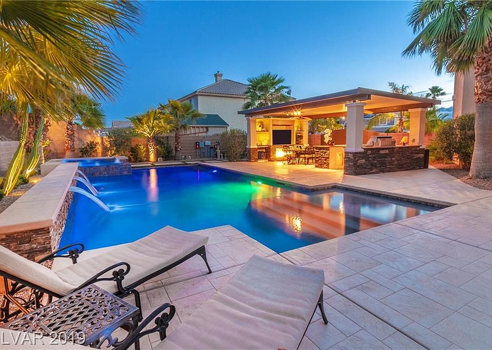 1st image of 498 Greenslopes Ct