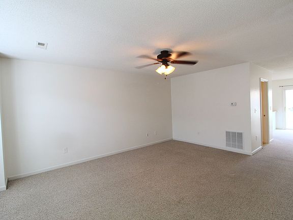 3rd image of 1135 Paul Revere Ct