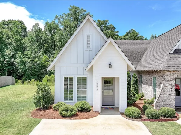 1222 Burrow Cir, Opelika, AL 36801