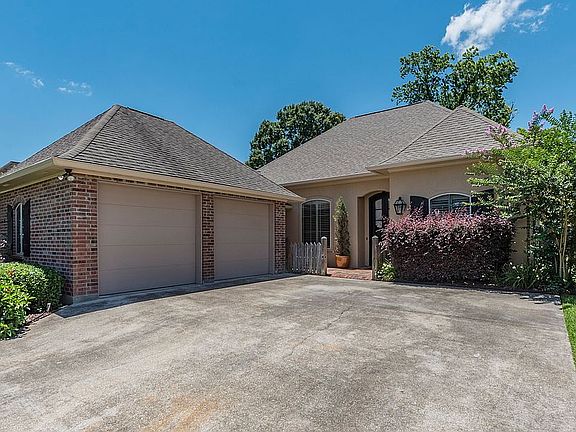 2nd image of 16 Silver Cedar Ct