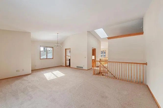 2 bed, 2022 sqft, $2,800 — Photo 2