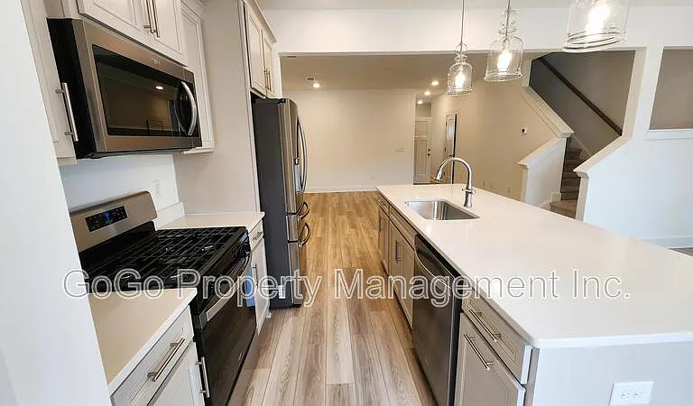 132 Marston Ln #1 — Photo 2
