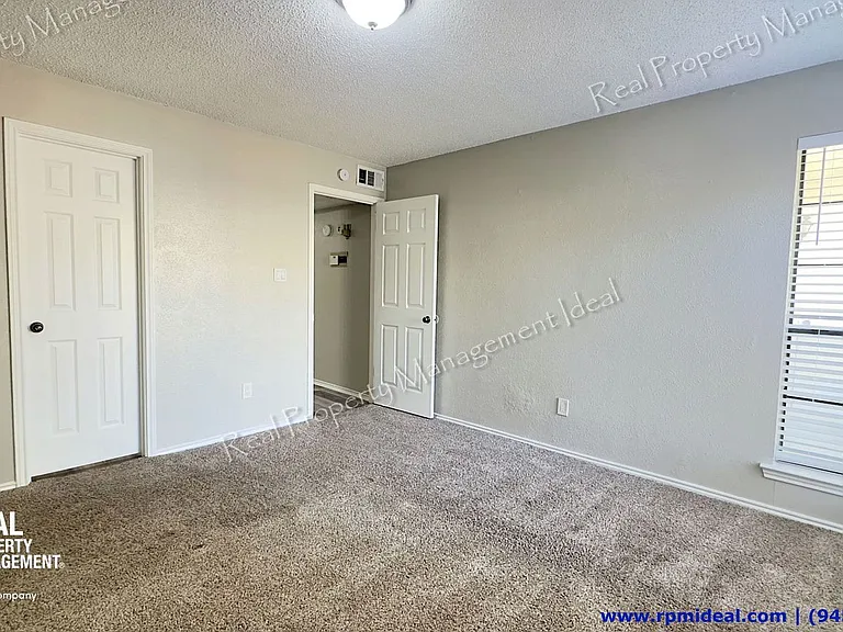 9601 Forest Ln #323 — Photo 18