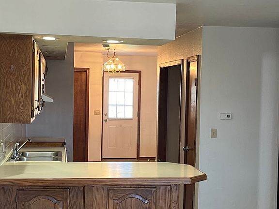 4th image of 935-941 Ryan Ct #939