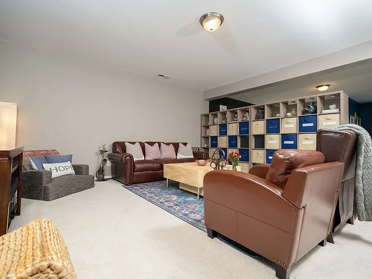 1606 Morehead Hill Ct — Photo 12