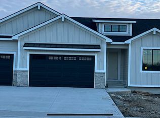 1004 NE 22nd St, Grimes, IA 50111