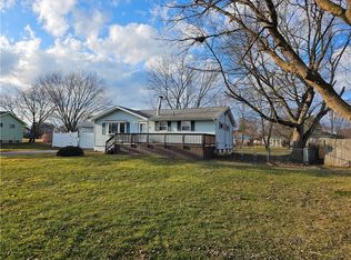 93 Vollmer Pkwy, Rochester, NY 14623