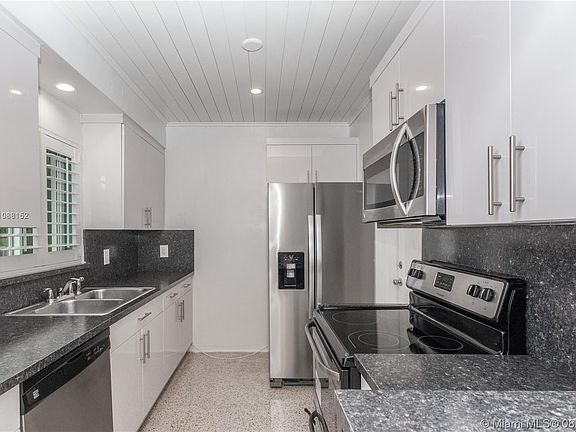 2nd image of 60 Campina Ct