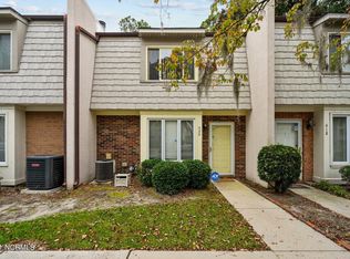 420 Cobblestone Dr, Wilmington, NC 28405