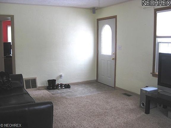 3rd image of 889 Northview Dr