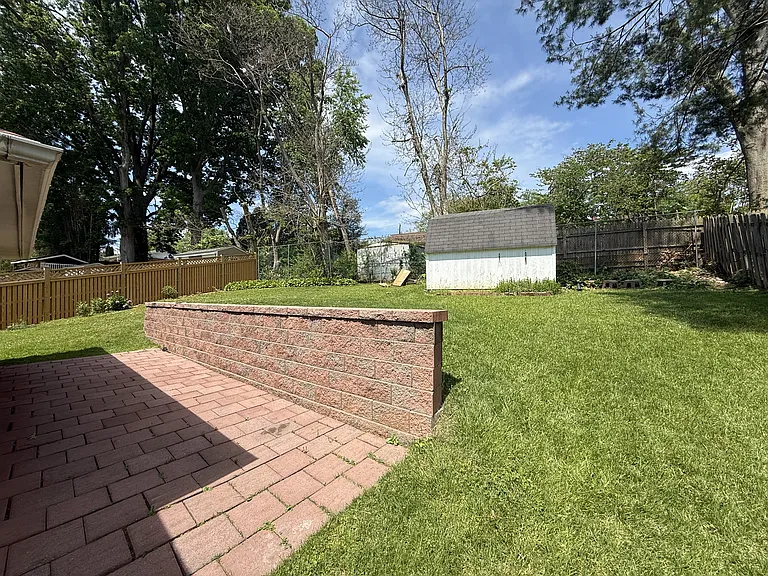 12915 Grenoble Dr — Photo 19