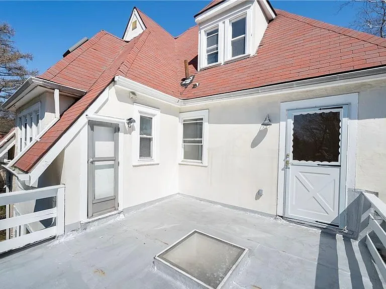 Darwood Pl — Photo 19