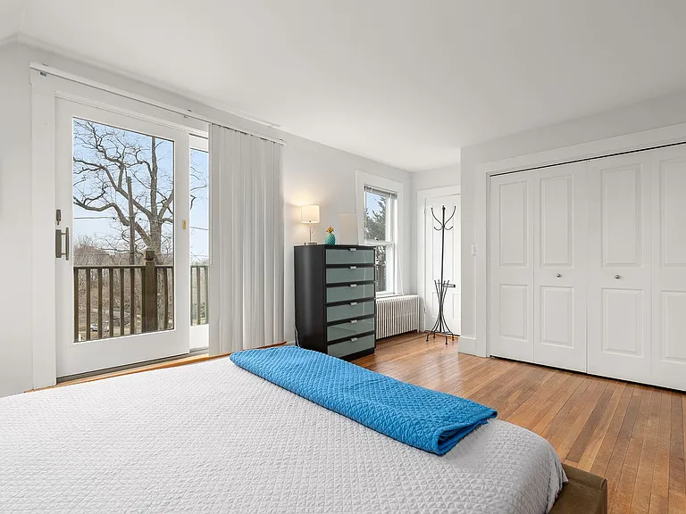 11 S Kilby St — Photo 17