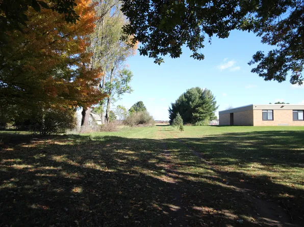 2.73 S 30th St, Vicksburg, MI 49097