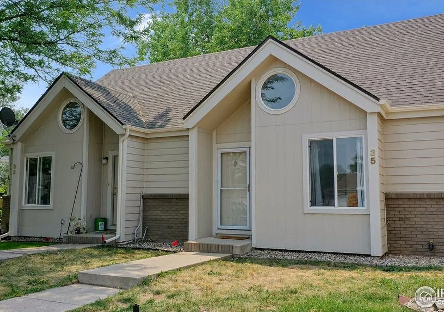 2900 Ross Dr — Photo 2