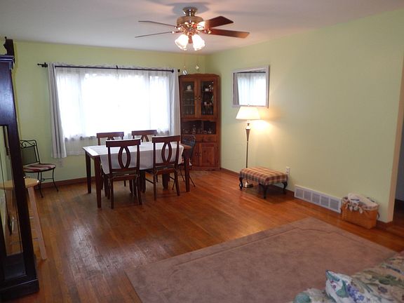 4th image of 1820 Sandalwood Pl
