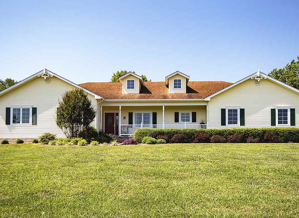 1st image of 321 Green Creek Dr