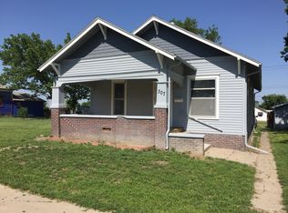 307 E 6th St, Mccook, NE 69001