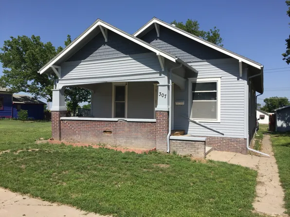 307 E 6th St, McCook, NE 69001
