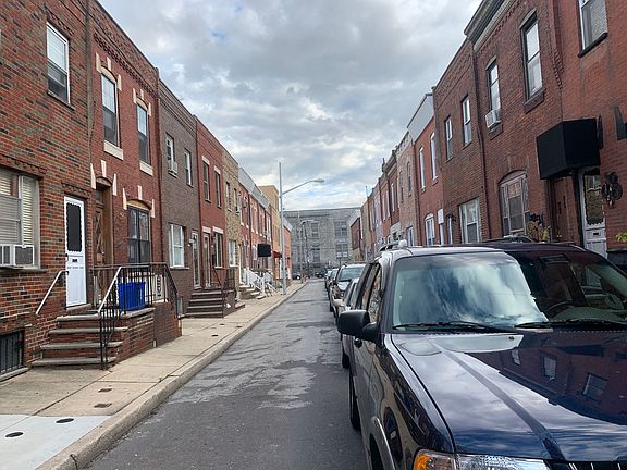 5th image of 2426 S Iseminger St