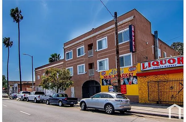 Building Photo - 5117 Avalon Blvd #205