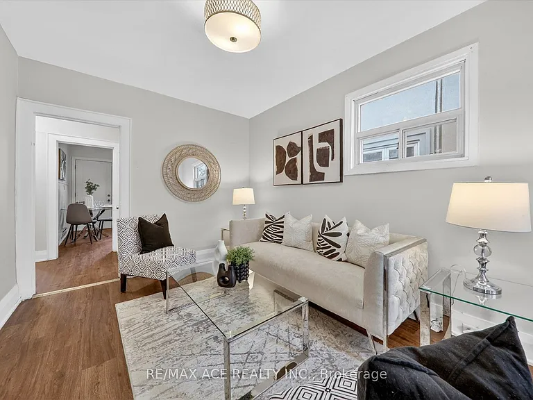 Glebemount Ave — Photo 7