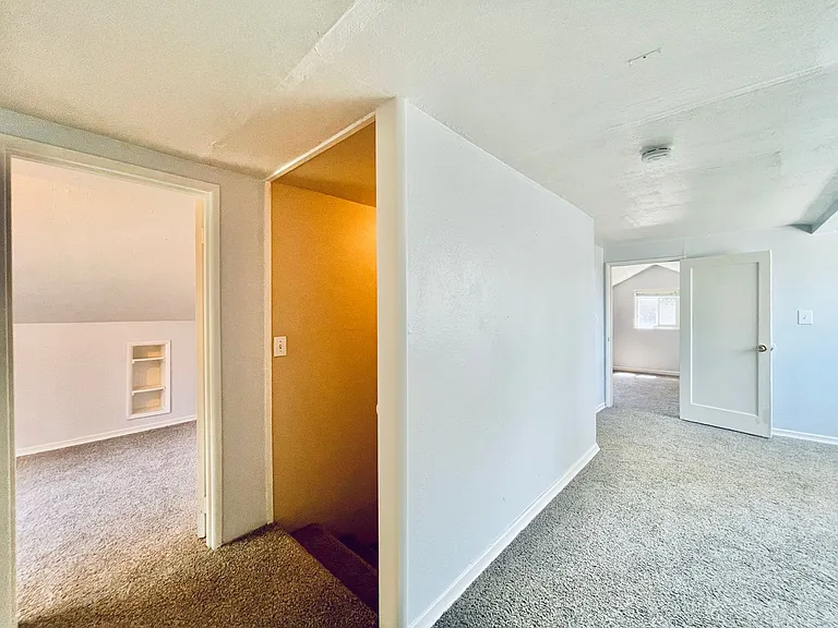 1403 S 99th St — Photo 12