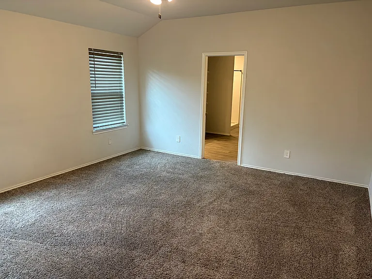 103 Pecos Dr — Photo 12