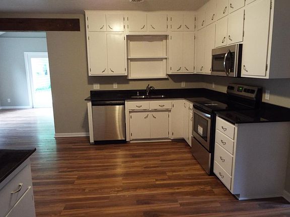 4th image of 16363 23rd St S