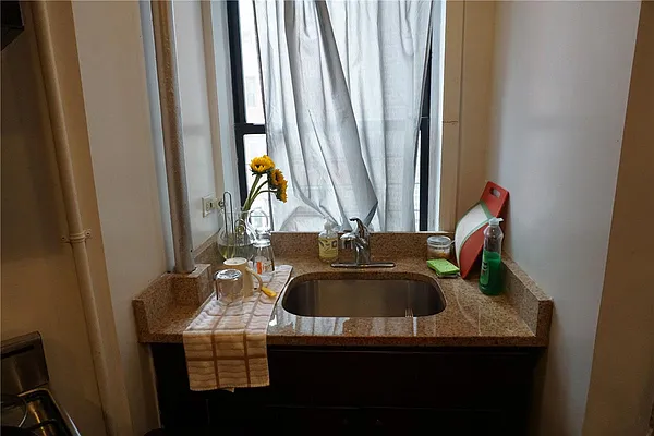 Rented by Platinum Properties | media 42