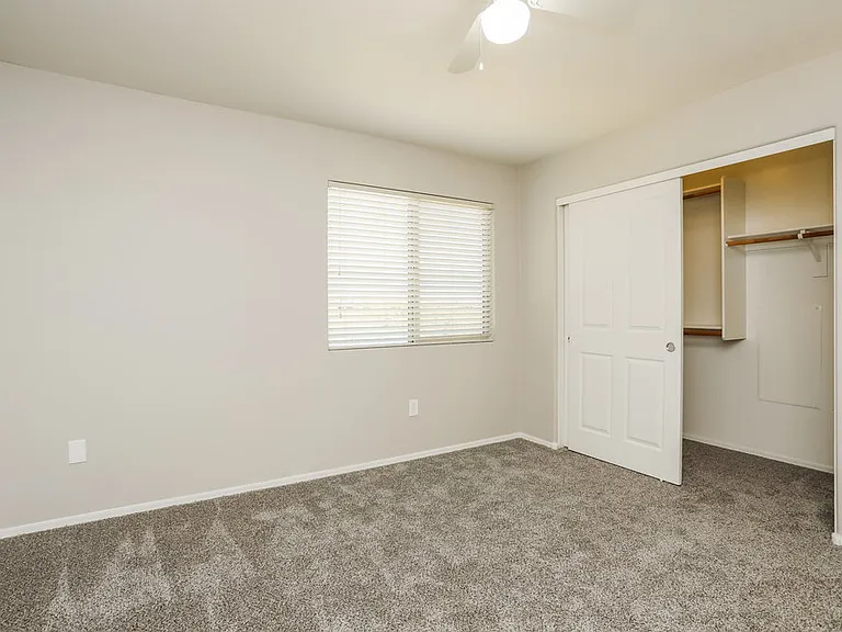 868 W Calle Arroyo Norte — Photo 10